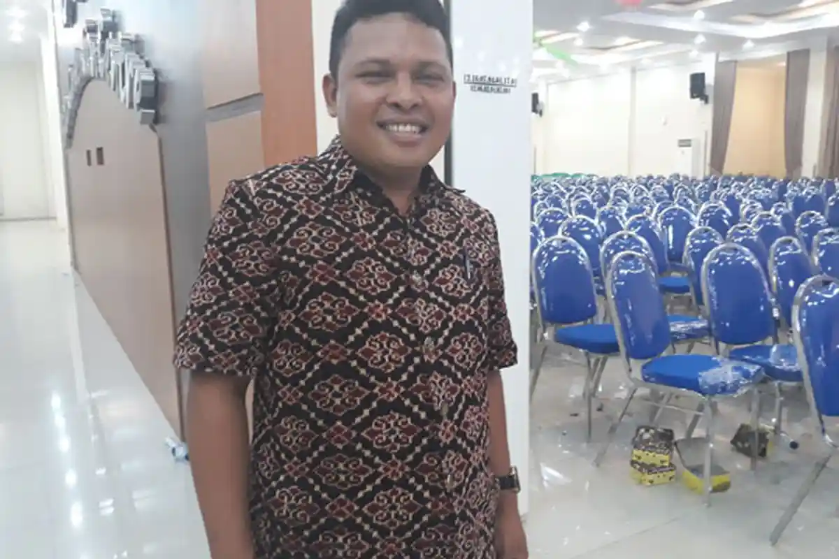 Caleg  Eks  Napi Korupsi, KPU Sikka Tunggu  Pertunjuk KPU Pusat