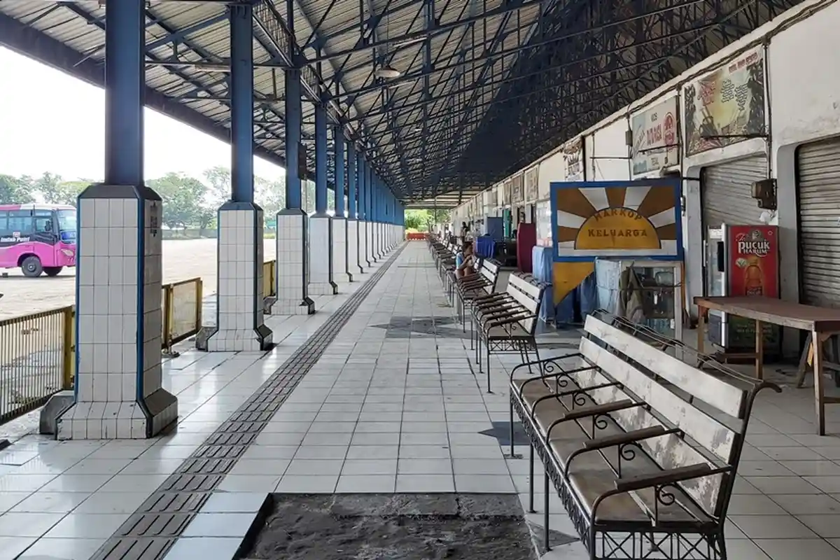 Paling Sehari Cuma Lima Penumpang Masuk Terminal Tegal
