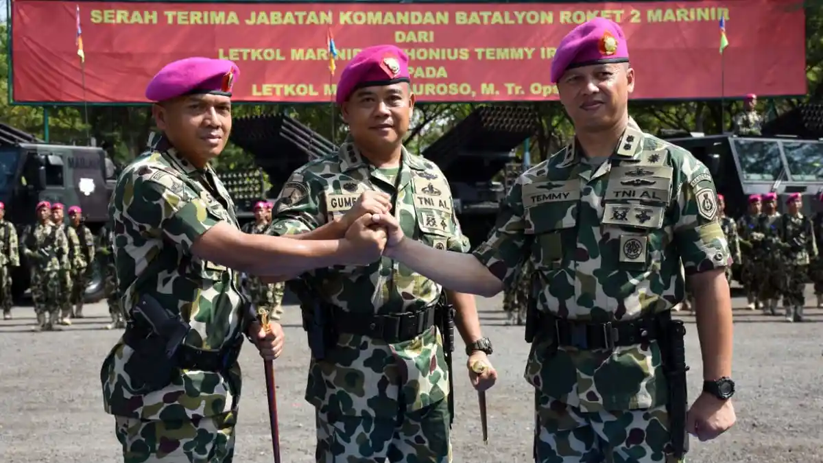 Danmenart 2 Marinir Pimpin Sertijab Komandan Batalyon Roket 2 Marinir