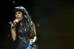 Nowela Idol feat Sandhy Sondoro Spekta 11