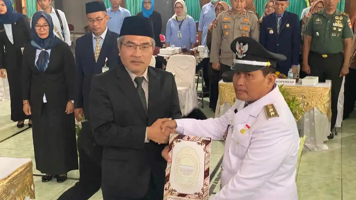 Bupati Halim Lantik Subagya Sebagai Lurah Antar Waktu di Tirtonirmolo