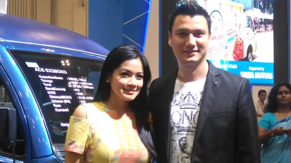 Titi Kamal Beda Selera Mobil sama Christian Sugiono
