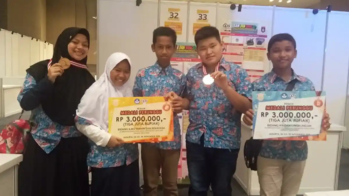 Dua Penelitian Pelajar SMPN 3 Langsa Borong 2 Perunggu di Ajang Opsi Nasional 2019