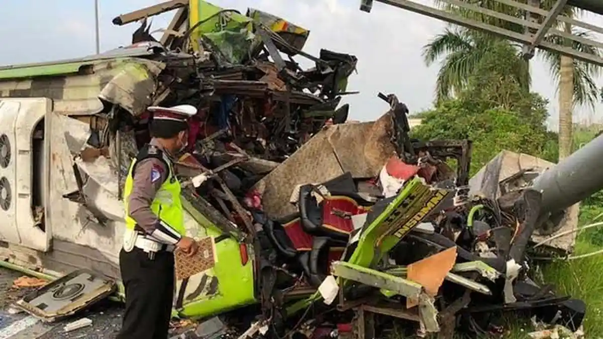 Update Kecelakaan Maut Bus di Tol Sumo: Penyebab hingga Daftar 14 Korban Tewas dan 19 Korban Luka
