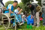 Ewindo Latih Siswa SLB D YPAC Bandung Menanam Sayuran