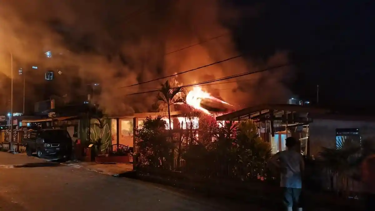 Rumah Kosong di Benteng Ambon Ludes Terbakar, Pemilik Sedang di Luar Kota