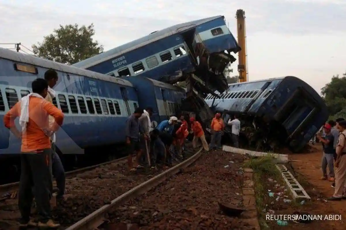 Daftar Panjang Tragedi Kecelakaan Lokomotif Kereta Api di Indonesia Juga Dunia Dalam Waktu 8 Dekade