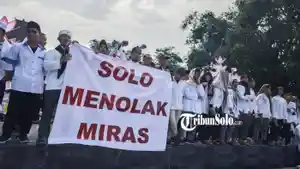 Balai-kota-demo-miras.jpg