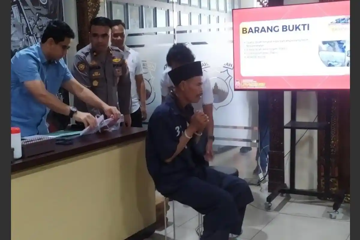 Isak Tangis Bapak yang Aniaya Putranya hingga Tewas di Semarang