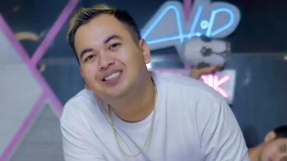 Profil Vhicky Tri Prasetyo, Pencipta Lagu Rungkad yang Viral usai Dibawakan Putri Ariani