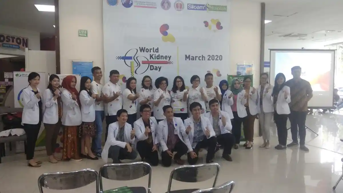 Talk Show Hari Ginjal untuk Masyarakat di Lobby Siloam Hospital