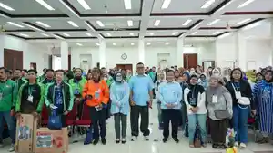 Uya-Kuya-dan-Astrid-Kuya-di-Aula-Masjid-Raya-Nurul-Hidayah.jpg