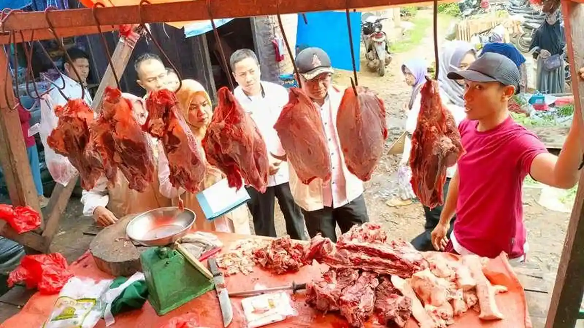 DKP Pesawaran Cek Harga dan Pasokan Bahan Pokok di Pasar Kedondong