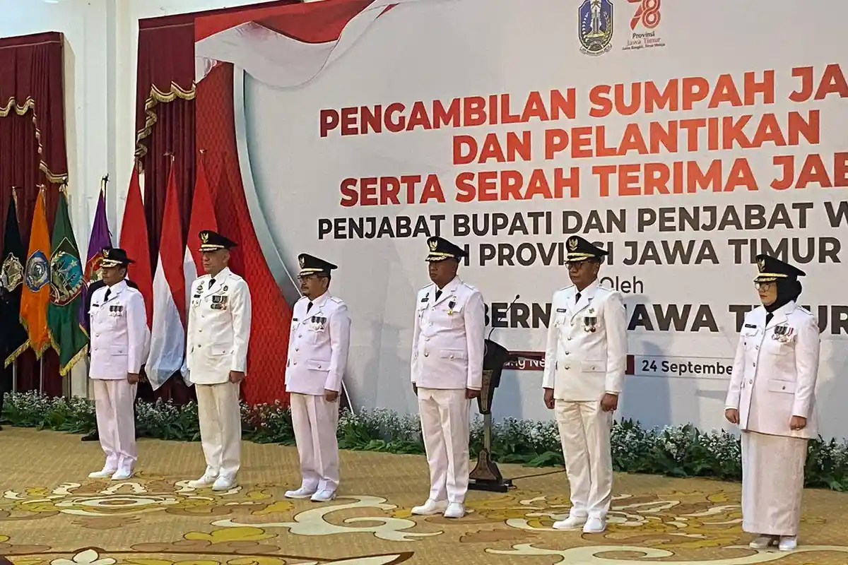 12 Pj Kepala Daerah di Jatim Dilantik Gubernur Khofifah, Dibagi dalam Dua Sesi