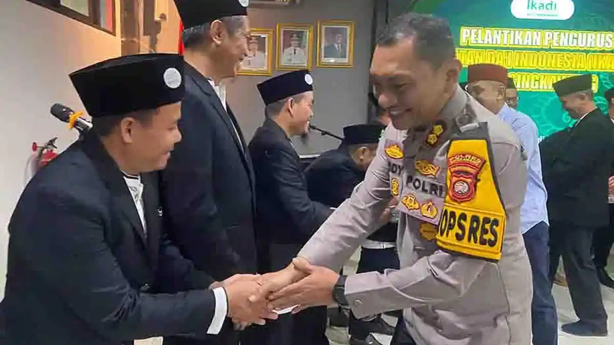 Kapolres Singkawang Hadiri Pelantikan Pengurus IKADI Kota Singkawang Periode 2025–2030