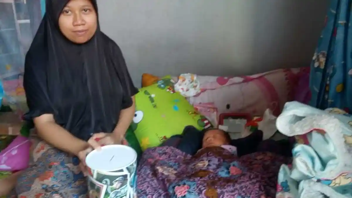 Bayar Persalinan dengan Uang Koin Rp Seribuan, Pasutri Ini Terkejut Uangnya Dikembalikan Puskesmas