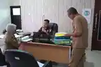 Dua-camat-di-Bojonegoro-saat-diperiksa-Kasipidsus-Kejari.jpg