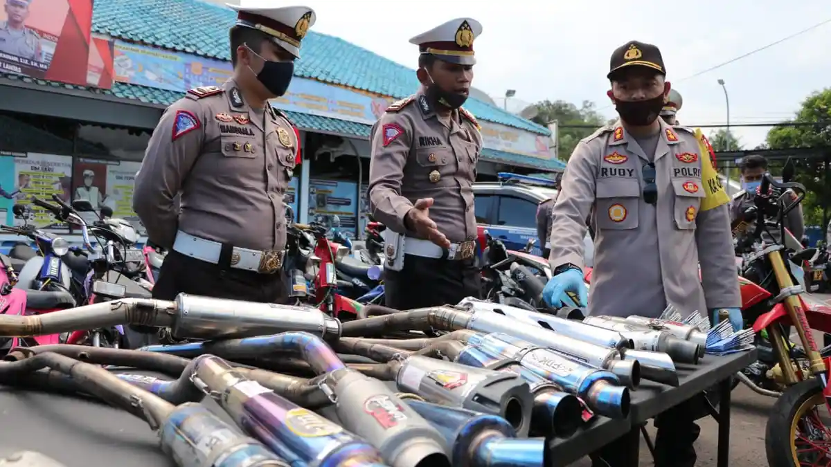 Knalpot Racing atau Brong Bawaan Pabrik Tidak Kena Tilang dalam Operasi Zebra 2020