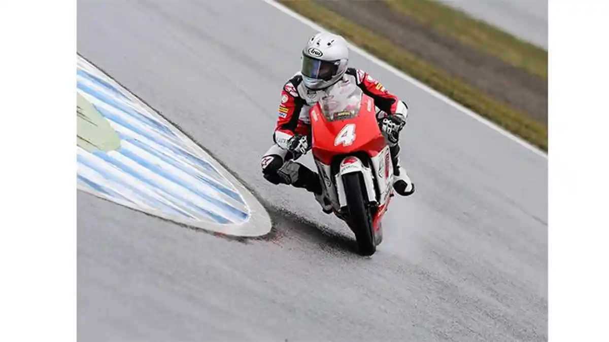 Masuk 5 Besar hingga Kecelakaan, Begini Hasil Pembalap AHRT pada ATC Motegi 2017 - pebalap-astra-honda-racing-team_20171016_193424.jpg