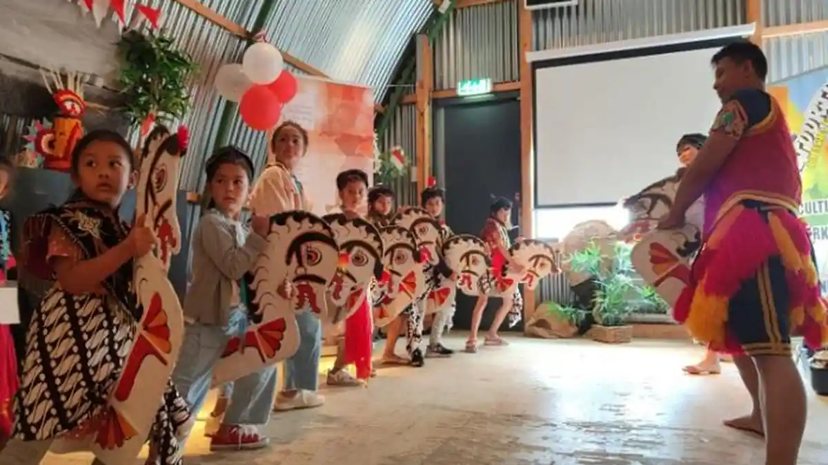 Antusiasme Warga Belanda Mengenal Seni dan Permainan Anak Indonesia