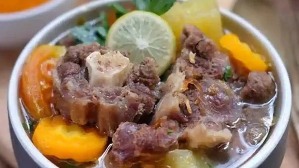 Resep Sop Buntut Gurih dan Segar, Hidangan Spesial untuk Makan Bersama Keluarga