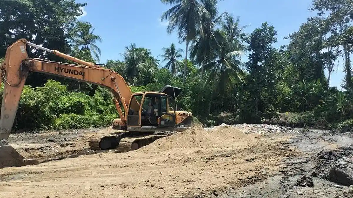 Penimbunan Sampah di Matakali Polman Terus Berlanjut Meski Diprotes dan Viral