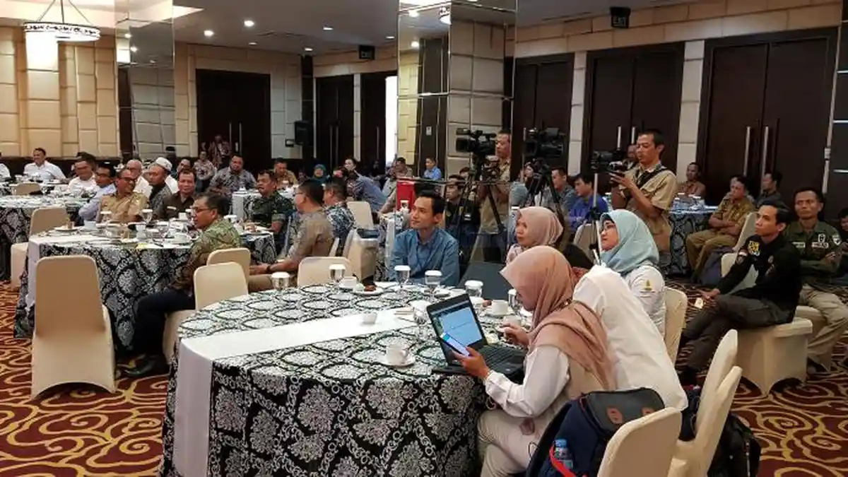 Kapolda, Pangdam dan Pejabat Terkait Gelar Rakor Penanganan Karhutla Kalbar - rakor-karhutla_20180828_154106.jpg