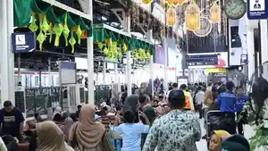 20260326-suasana-kepadatan-di-stasiun-KAI-Daop-6.jpg