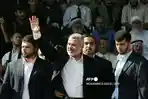 Ismail-Haniyeh-melambai-kepada-pendukung-Hamas.jpg