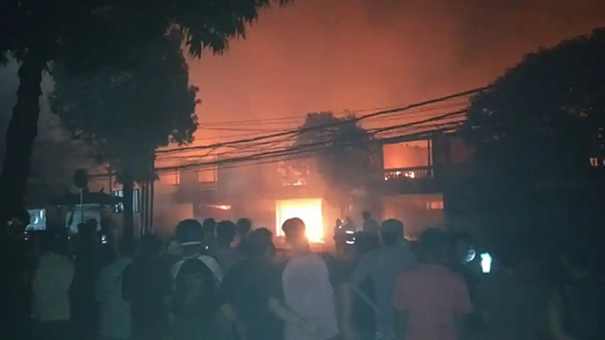 Sebagian Besar Barang yang Dijual di Pasar Umum Blahbatuh Gianyar Adalah Perlengkapan Upacara