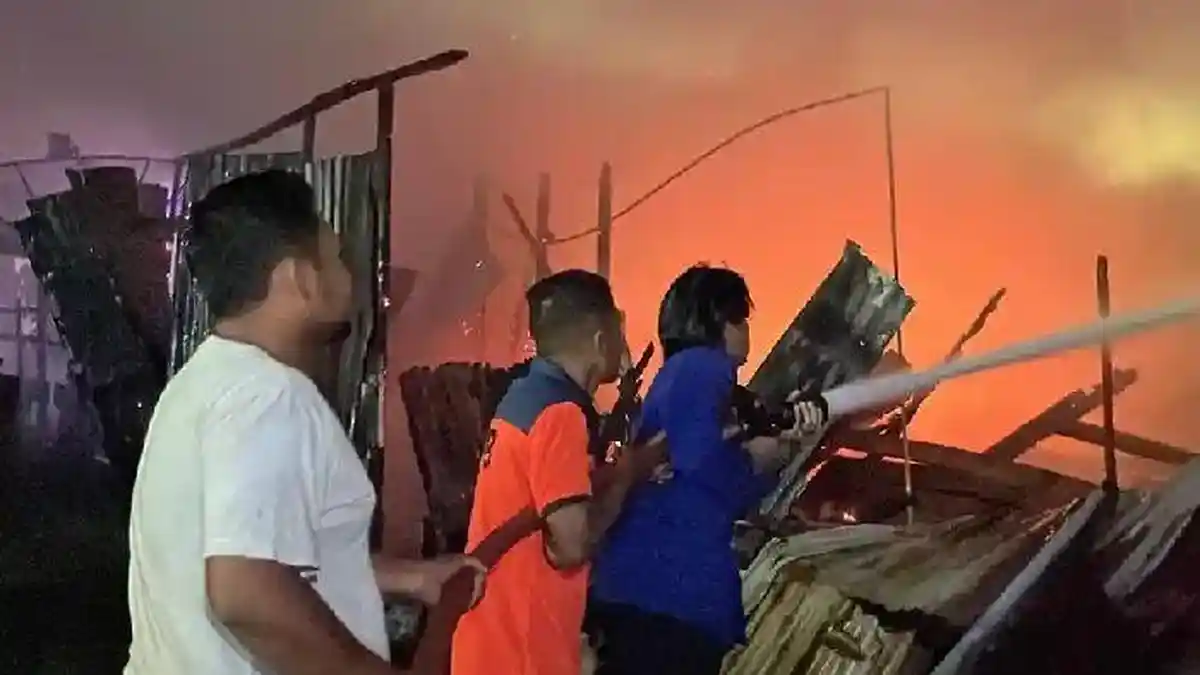 Dua Rumah Kayu di Langsa Hangus Terbakar, Satu Sepeda Motor Ikut Ludes