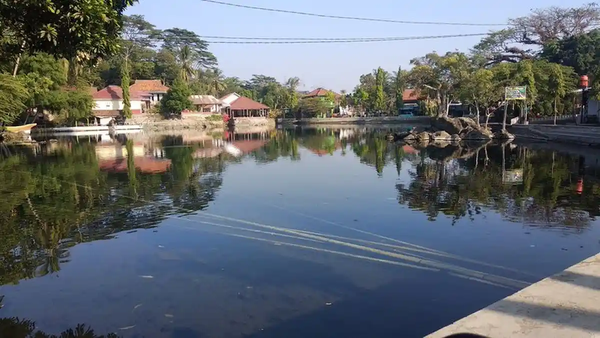 Sejenak Nikmati Telaga Herang, Danau Alami di Majalengka, Tapi Ingat di Tempat Ini Dilarang Sombong