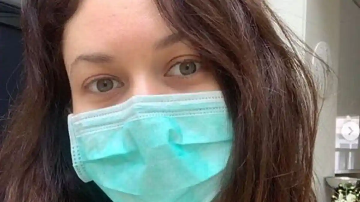 ARTIS Cantik Ini Positif Virus Corona, 5 Hari Sembuh Gara-gara Minum Ini
