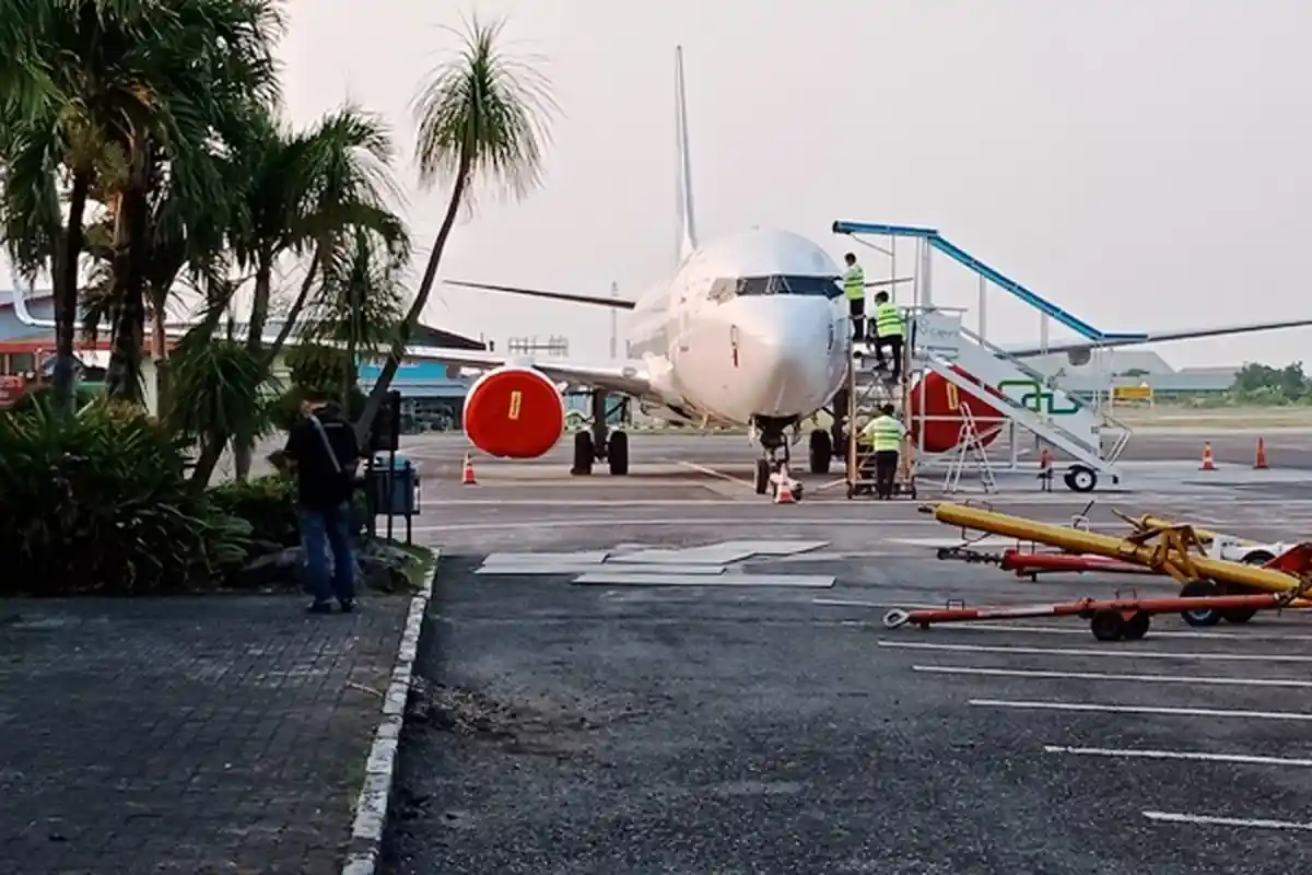 BREAKING NEWS : Dampak Abu Vulkanik Merapi, Bandara Ahmad Yani Ditutup Hingga 3 Jam ke Depan