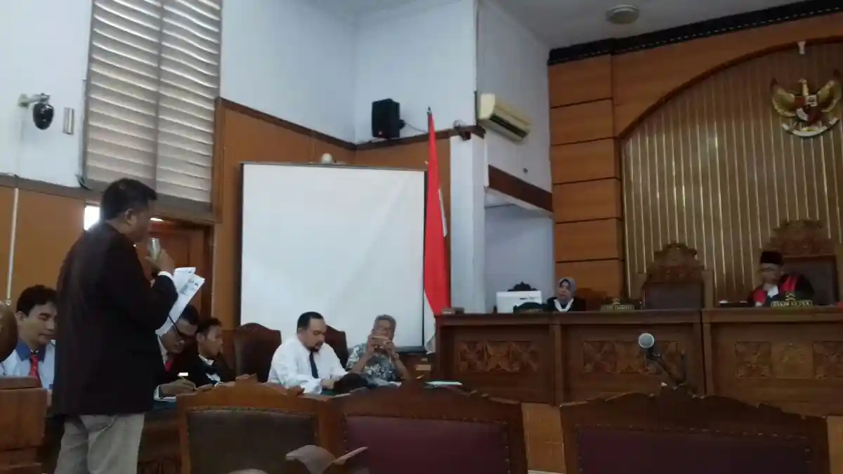 Buni Yani Tidak Banyak Komentar Saat Jalani Sidang Praperadilan Perdana