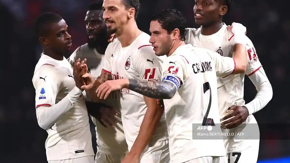 Stefano Pioli Siapkan 22 Pemain Hadapi Torino, Giroud dan Ibra Siap Duet di Lini Depan AC Milan