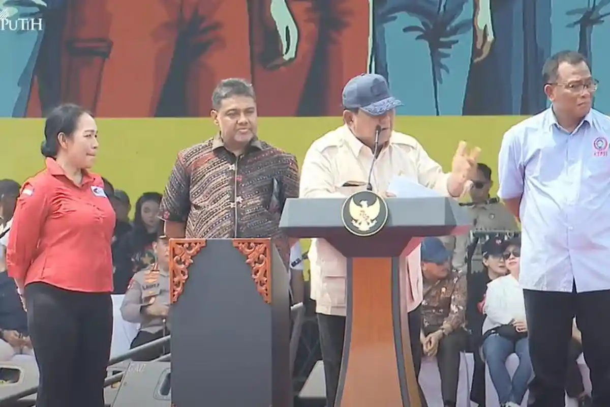 May Day! Dihadapan Buruh Prabowo Janji tidak Akan Biarkan Para Pekerja di-PHK Seenaknya