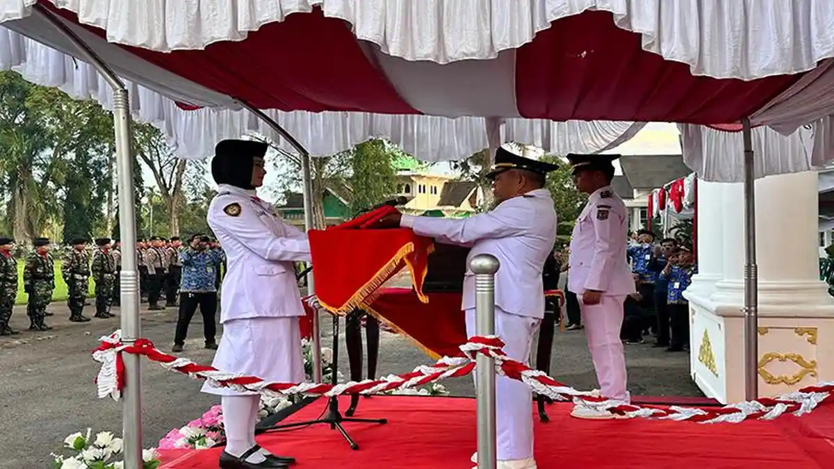 Upacara Penurunan Bendera HUT ke-80 RI di Mempawah Berlangsung Khidmat