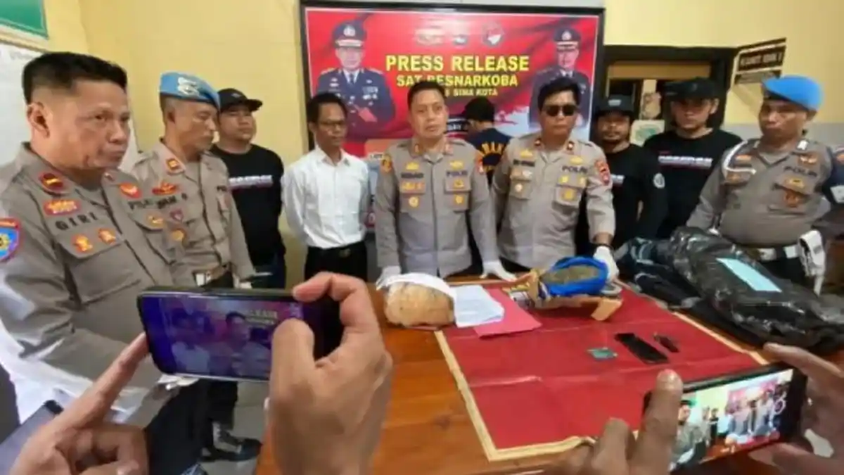 1,8 Kilogram Ganja dan Seorang Pemuda Kota Bima Dibekuk Polisi