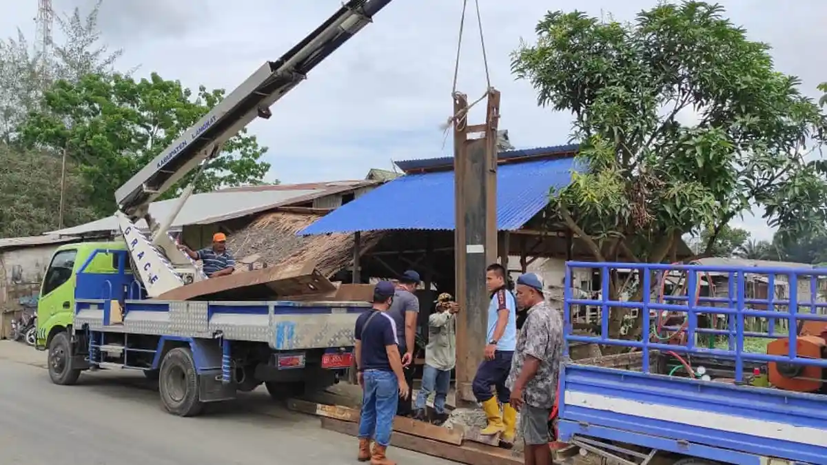 Dishub Langkat Pindahkan Portal Pasar 10, Agar Tidak Dimanfaatkan Oknum Tertentu