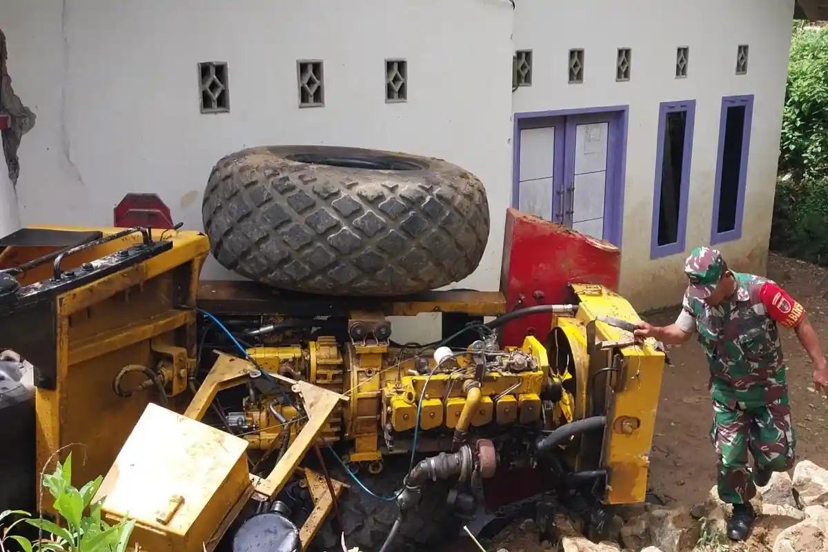 Fakta-Fakta Laka Lantas di Desa Polewali Sinjai: 3 Kendaraan Jatuh di Jurang, 1 Tewas