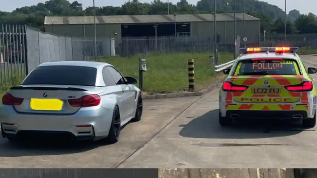 STOP! Ngebut Karena Terlambat ke Pernikahan, Pengantin Pria Malah Ditilang Polisi, Jadi Menikah?