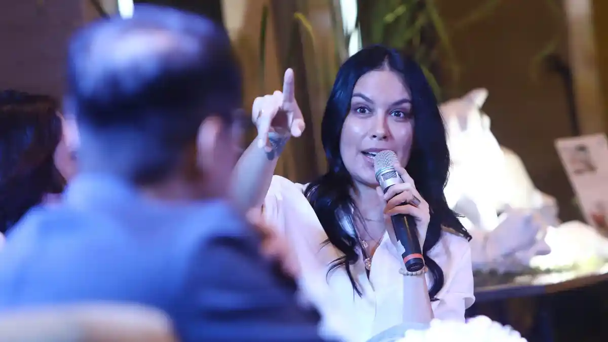 Pesona Sophia Latjuba yang Buat Semua Orang Terpana