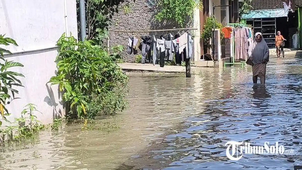 Jalan Daleman–Karangdowo Juwiring Klaten Tergenang Banjir, Arus Lalu Lintas Terdampak