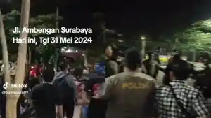 Puluhan-oknum-bonek-diduga-melakukan-aksi-sweeping-ke-massa-FCC.jpg