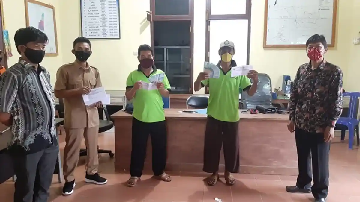 Pemdes Payung Salurkan BLTDD Tahap II ke 502 Kepala Keluarga