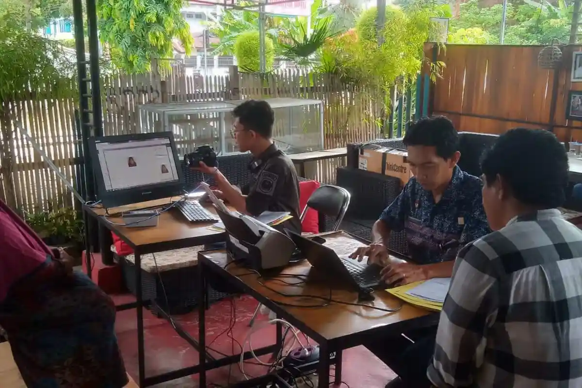 Pendekatan Pelayanan Imigrasi Maumere Laksanakan Eazy Passpor