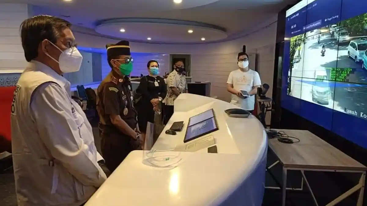 Wali Kota Manado Vicky Lumentut Terima Kunjungan Kajati Sulut di Ruangan C3