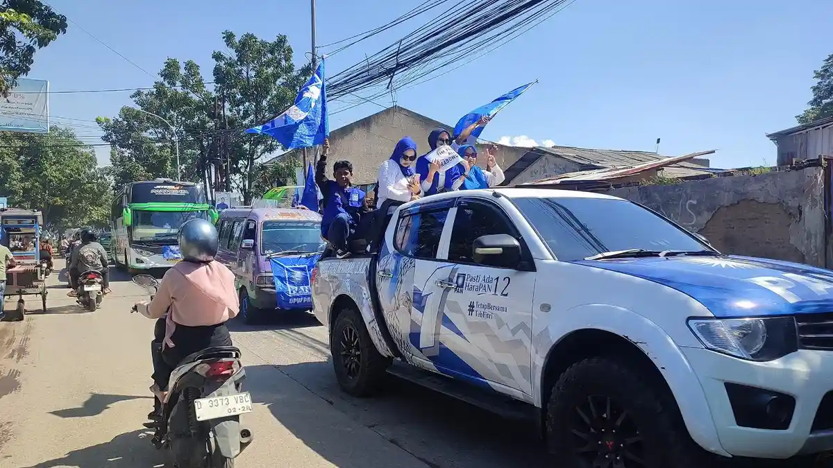 Pendukung Prabowo-Gibran Berdatangan, Simpang Gedebage Ditutup, Kendaraan Harus Memutar di Cibiru