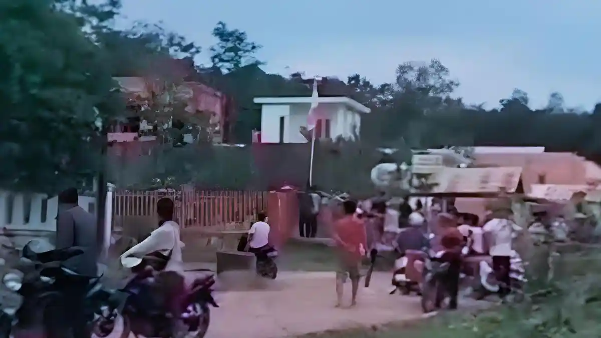 Pakai Linggis, Warga Serang Polsek Pangkalan Lampam OKI Sumsel dan Bebaskan Paksa 2 Tahanan Narkoba